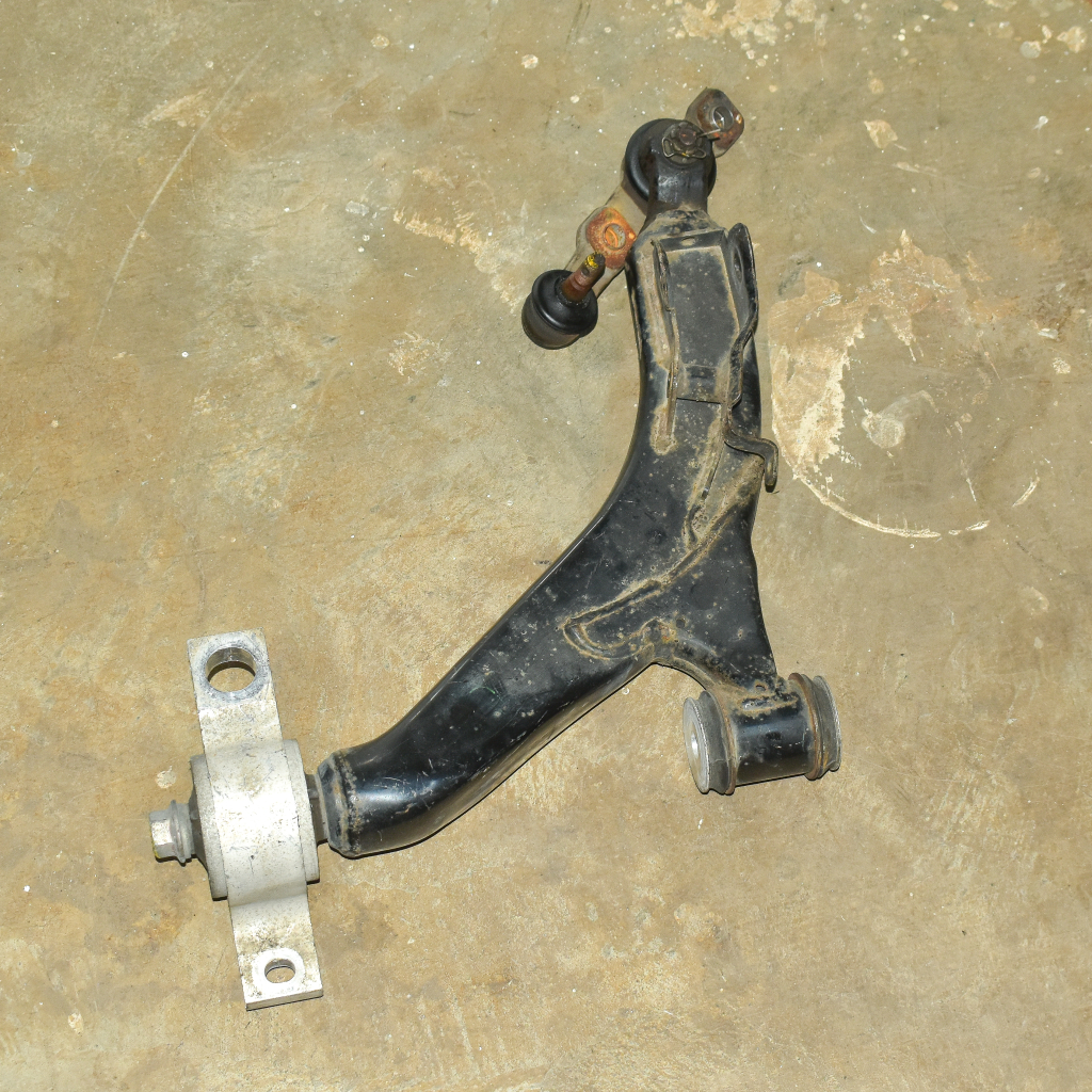 Toyota Mark X/ Crown Lower Control Arm Rear Wheel