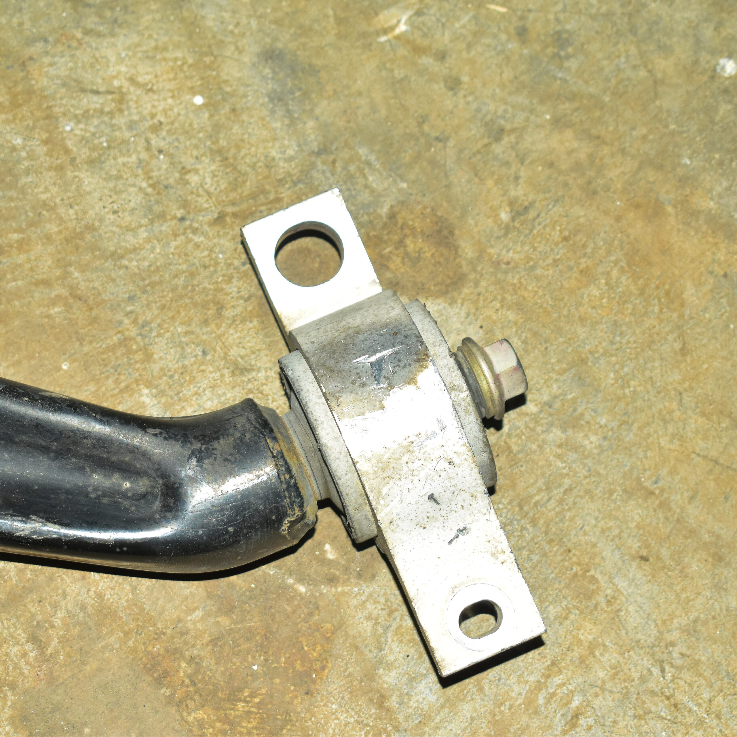 Toyota Mark X/ Crown Lower Control Arm Rear Wheel - Image 5