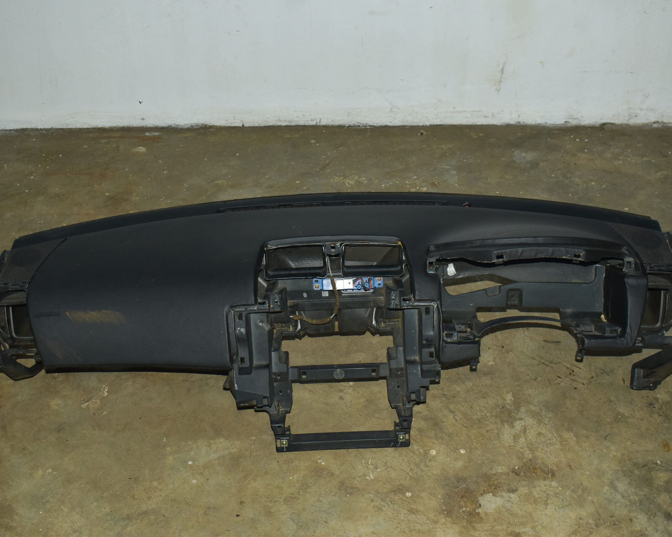 Toyota Mark X GRX120 Dashboard - Image 2