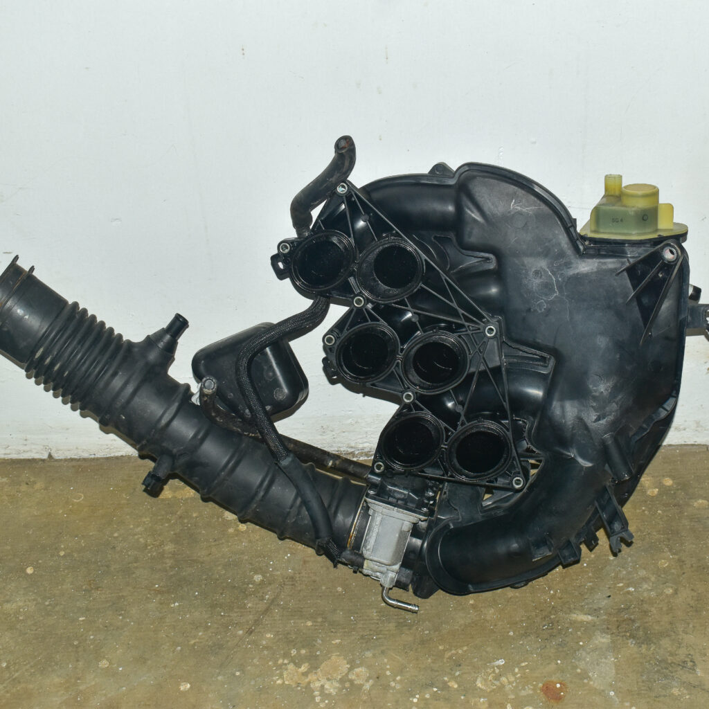 Lexus IS250 Manifold