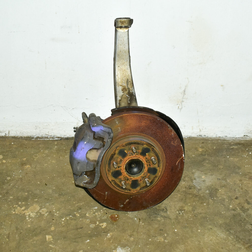 Knuckle Without Caliper Toyota Mark X and Crown