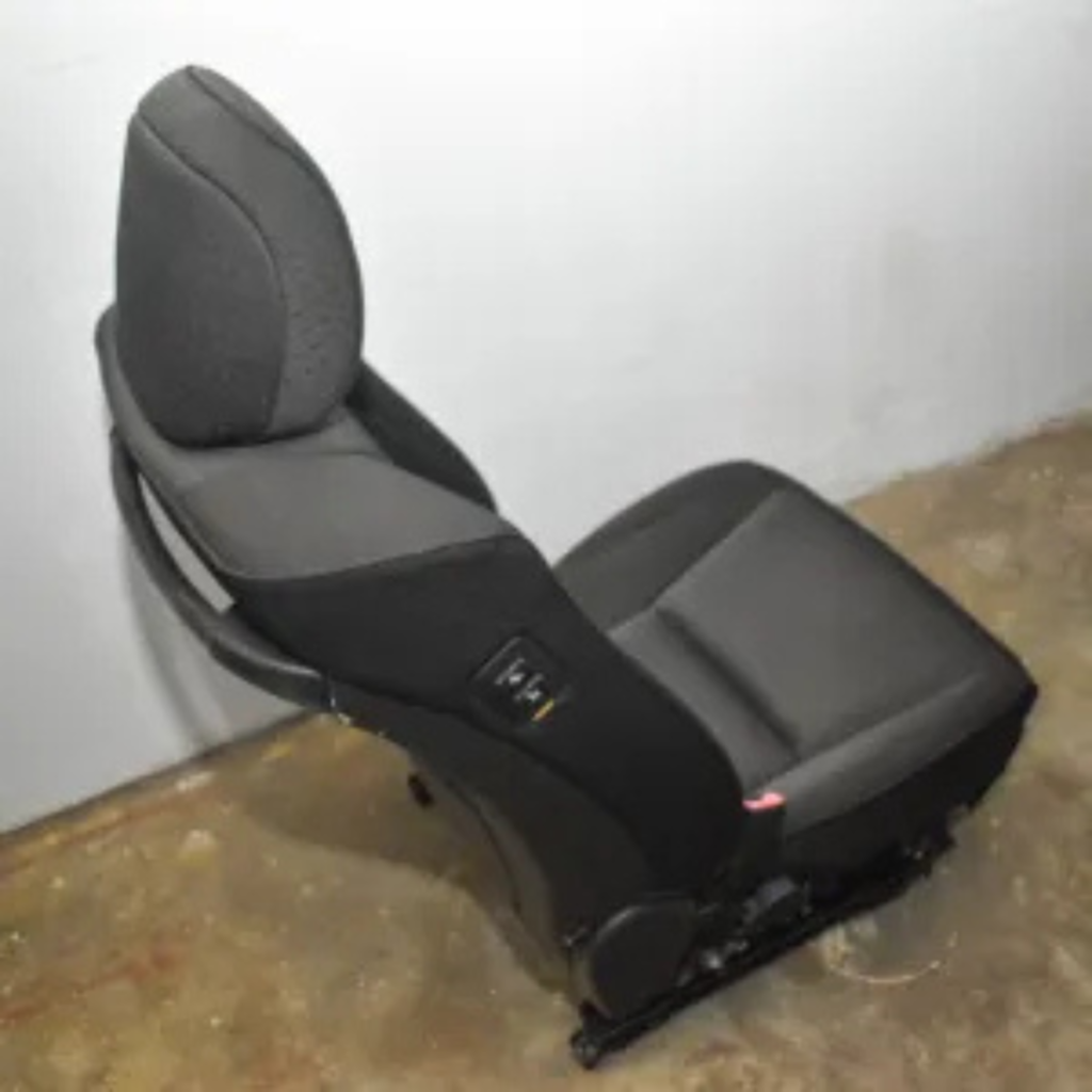 Toyota Crown Athlete Front Seat 2010-12