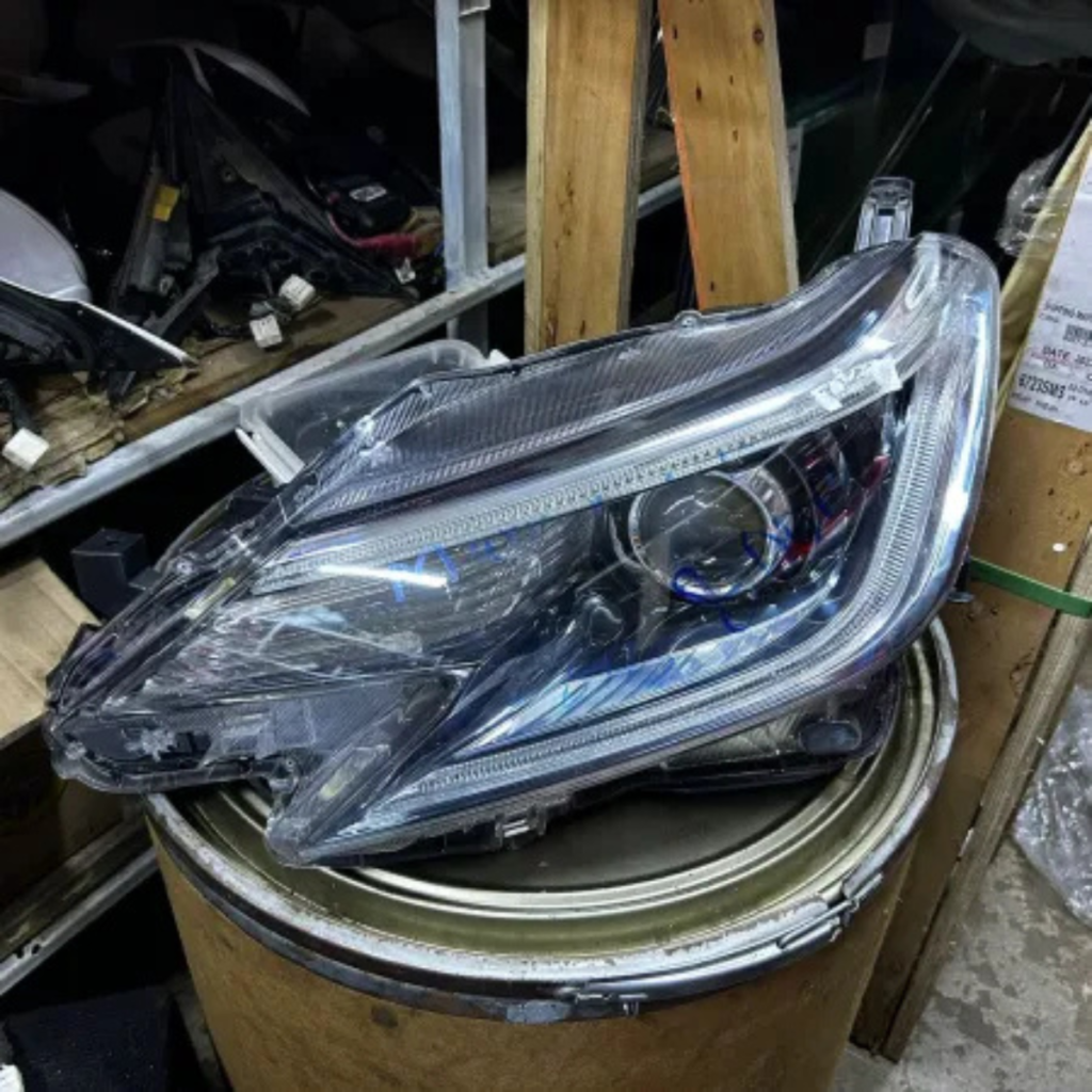 Toyota Mark X 2014 Headlight