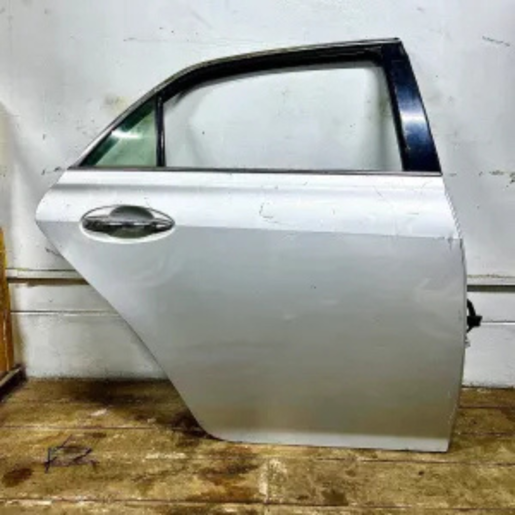 Toyota Mark X Grx120 Rear Door
