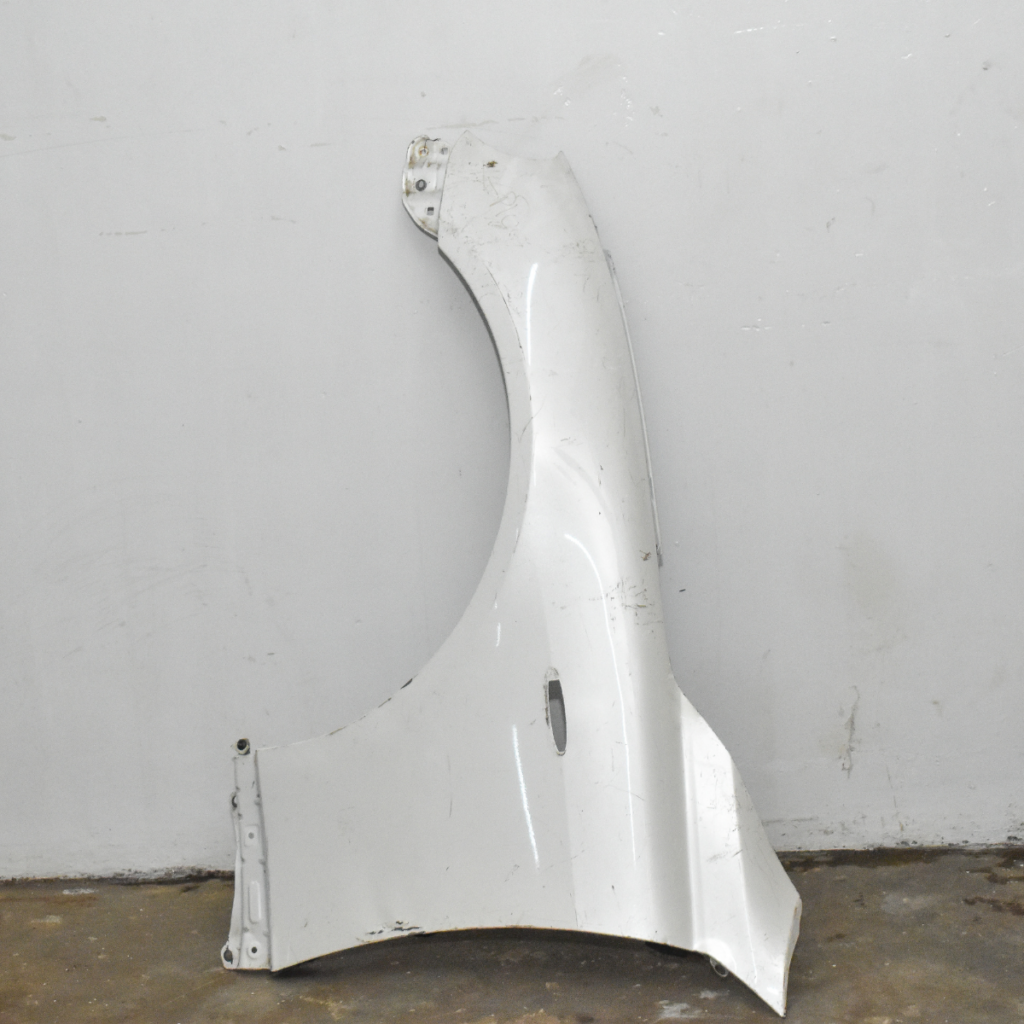 Toyota Mark X Front Left Fender with Indicator