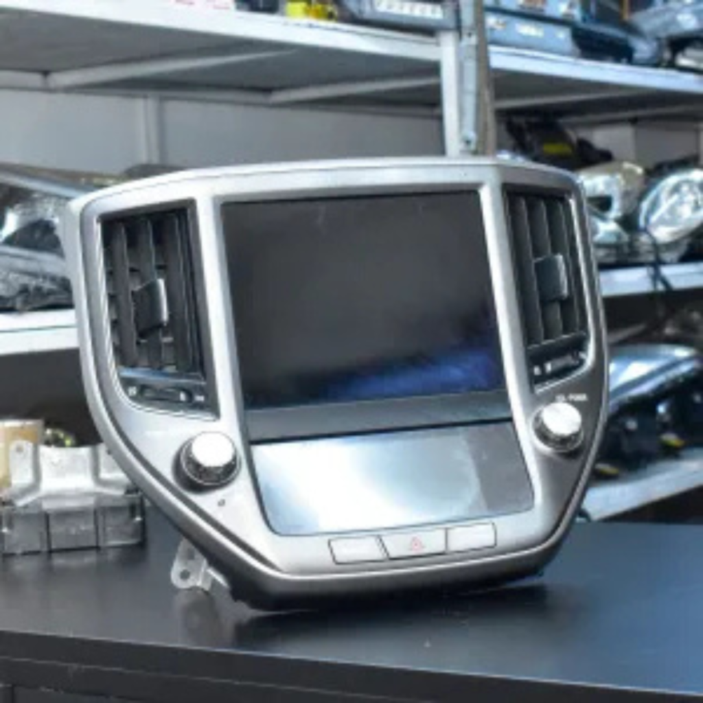 Toyota Crown 2015 Radio