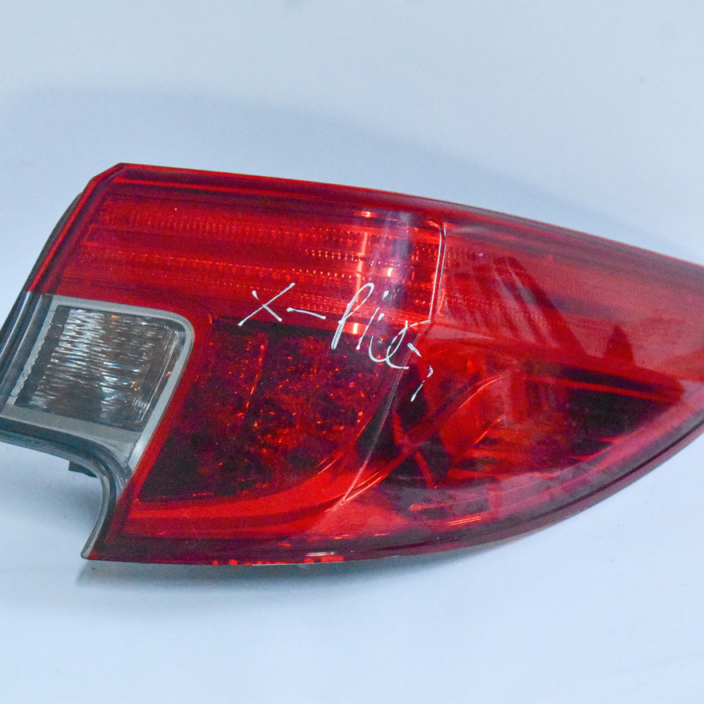 Toyota Mark X GRX130 Tail Light 2014