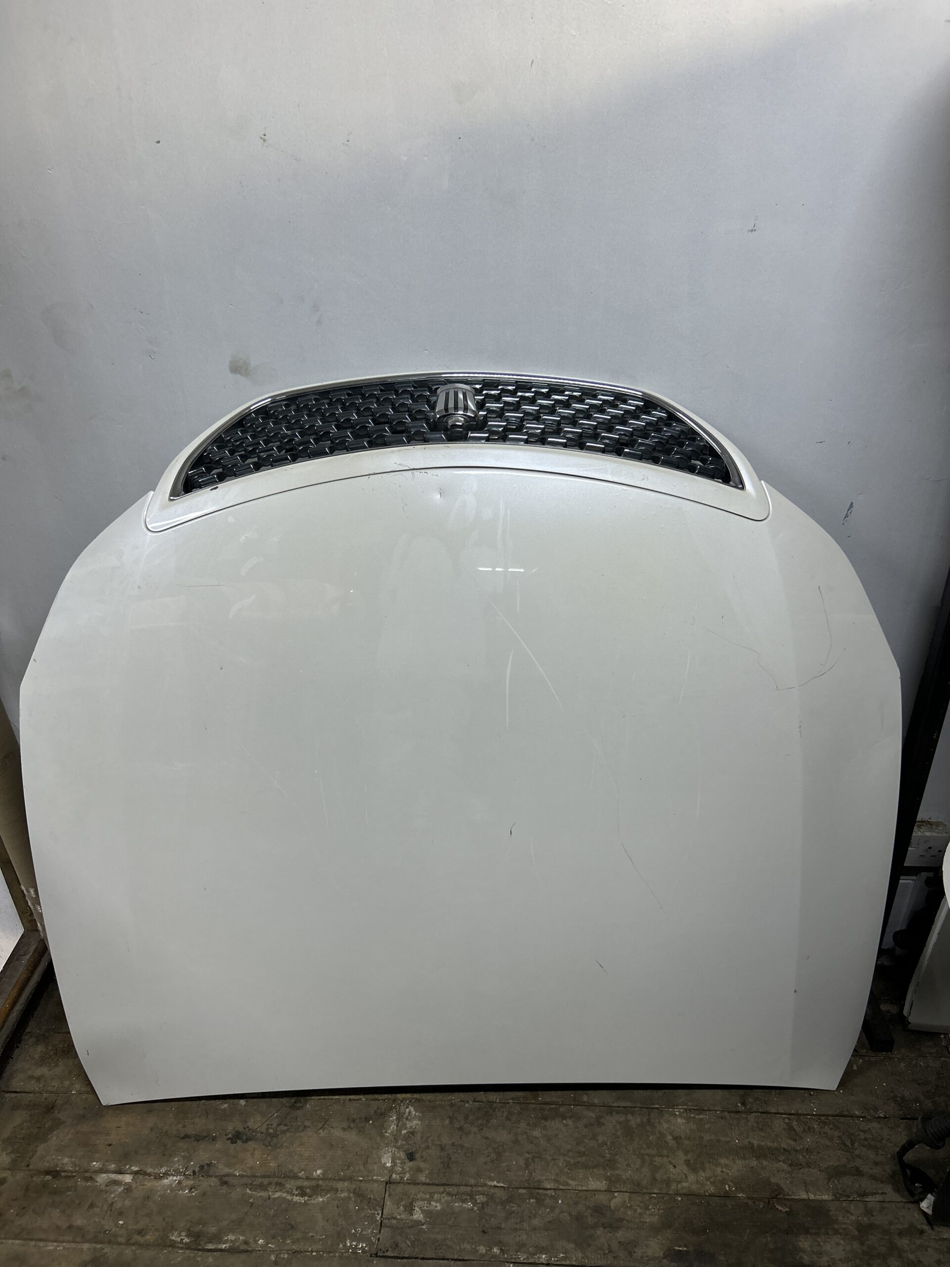 Toyota Crown Athlete Bonnet 2010-2012 - Image 4