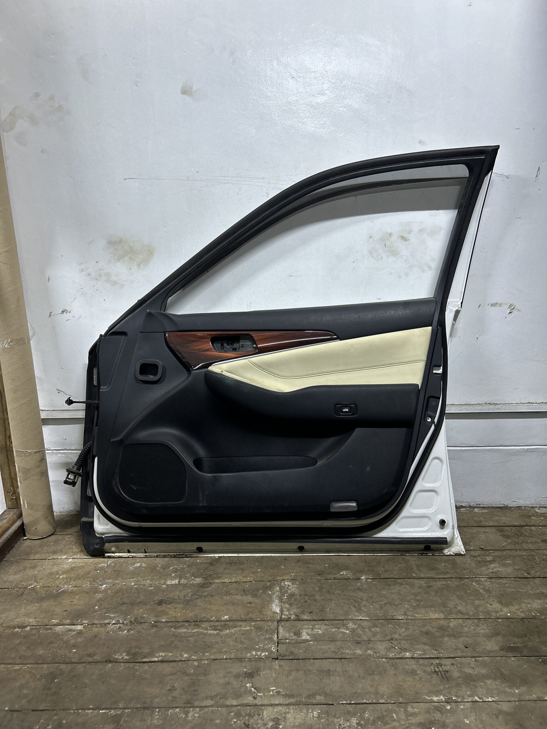 Toyota Crown AWS210 Front Doors (2014–2017) - Image 2