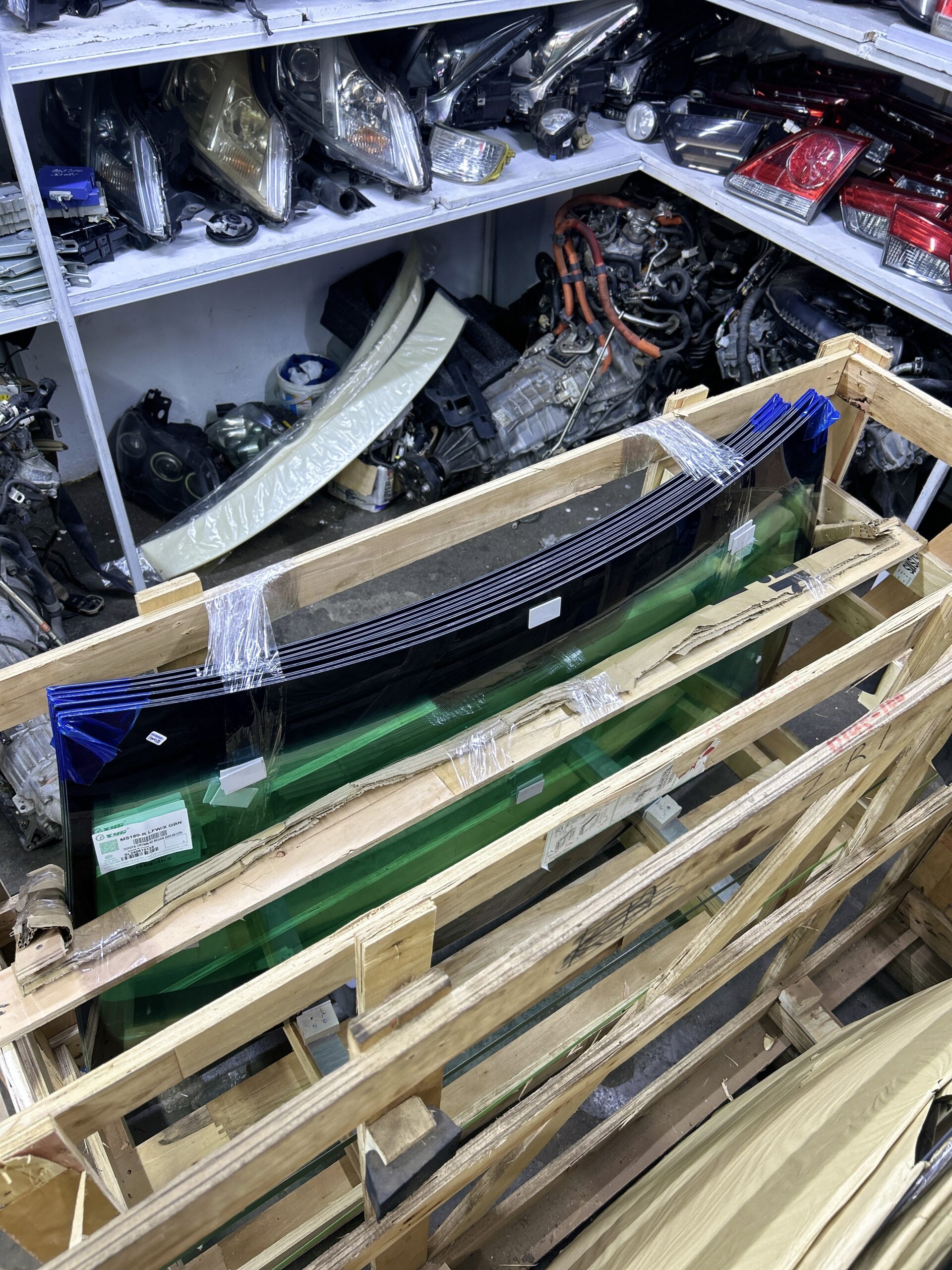 Toyota Mark X GRX120 Rear Windscreen - Image 2