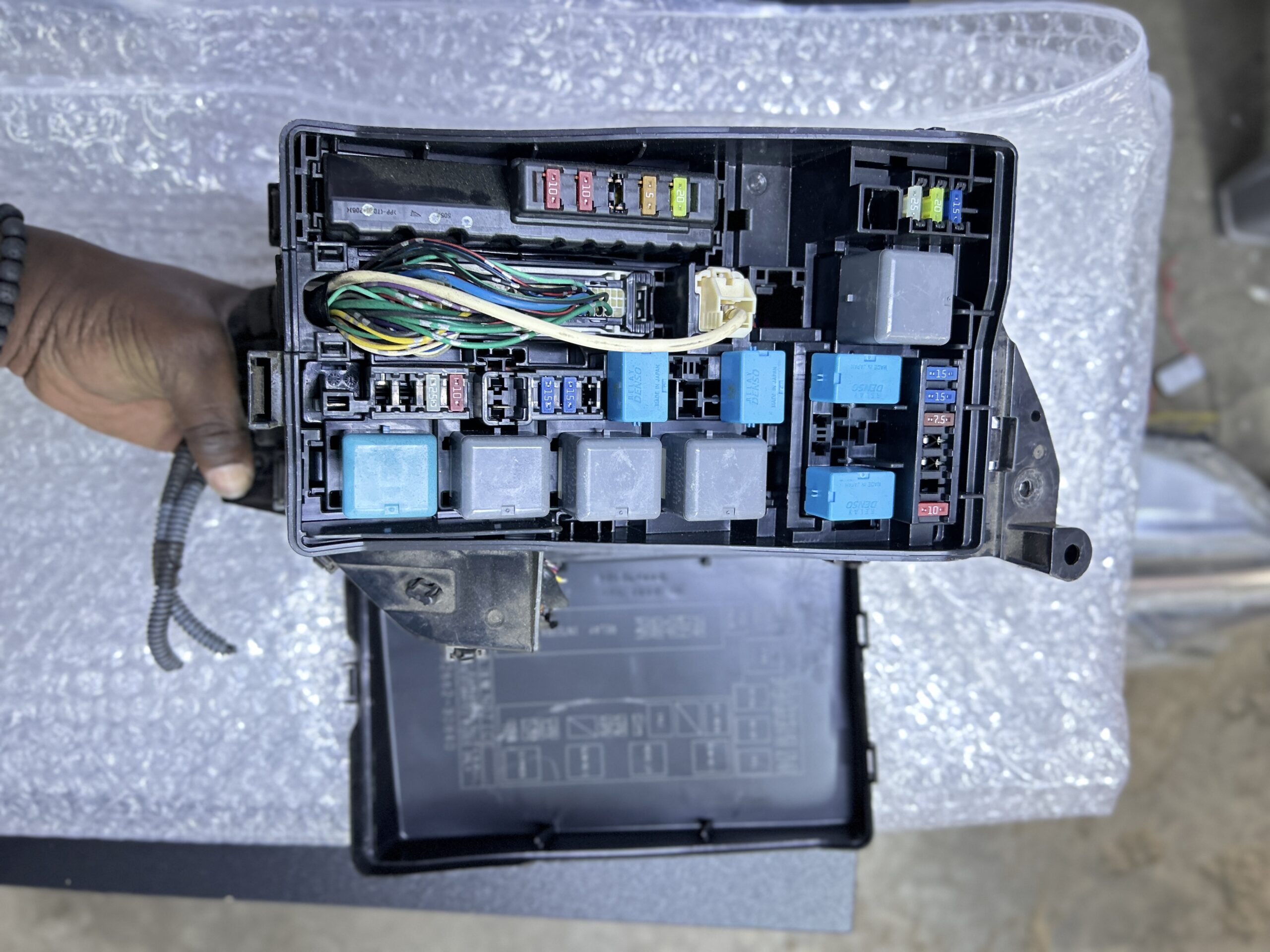 Toyota Mark X GRX130 Fuse Box (2010-2012) - Image 3