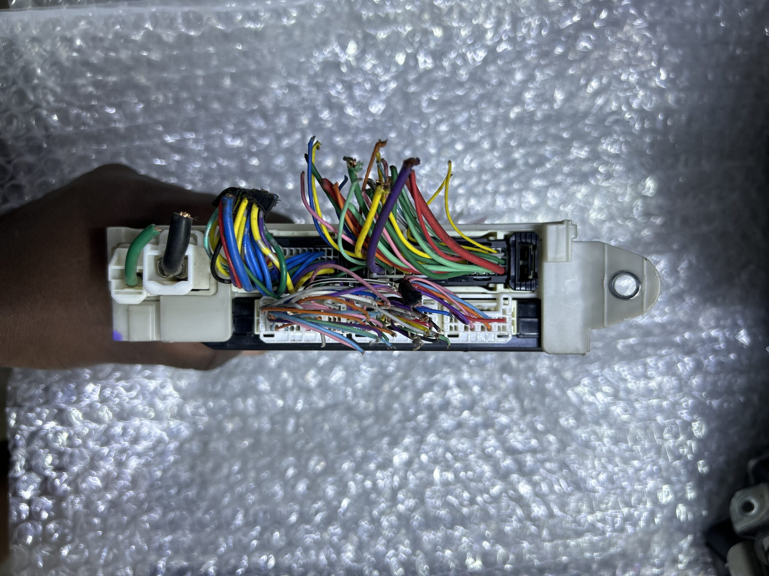 Crown GRS200 Dashboard Fusebox - Image 4
