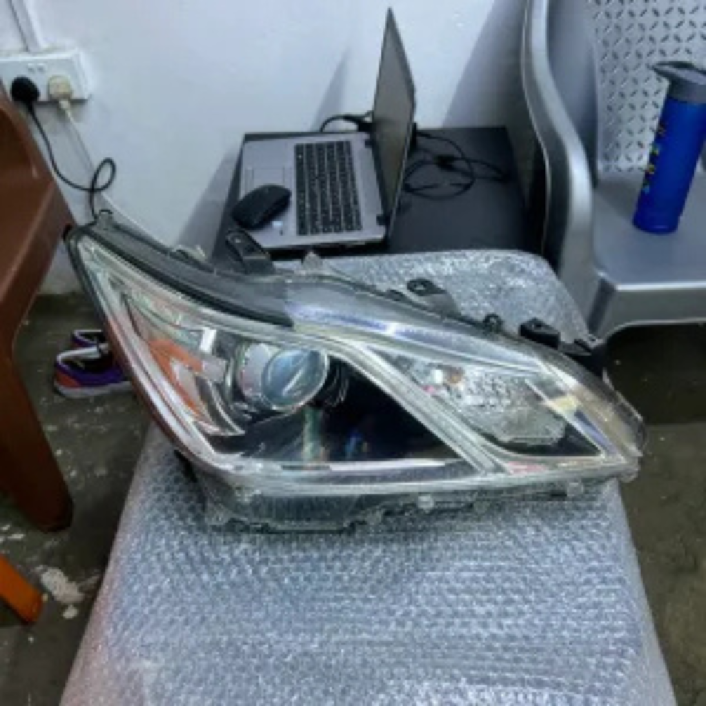 AWS210 Crown 2014-2015 Headlight