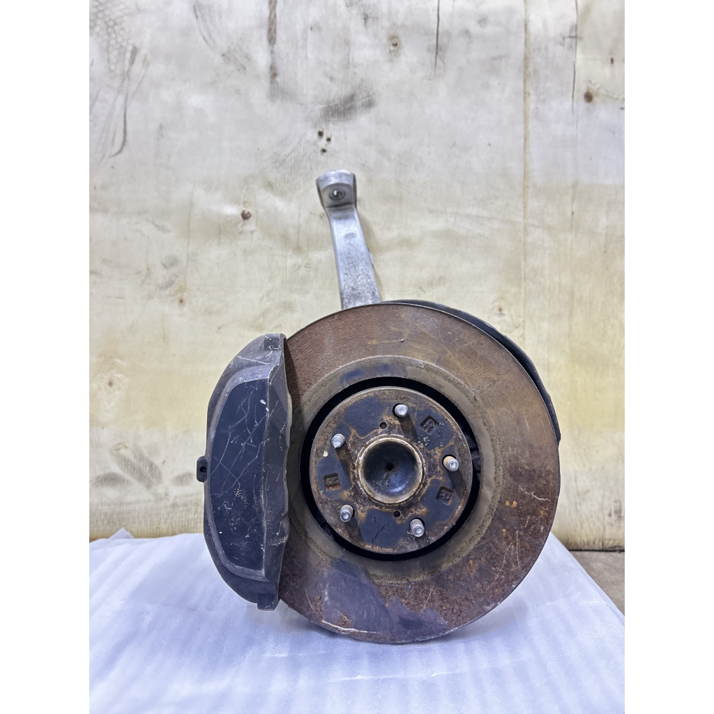 Complete Knuckle with 4 Pot Calliper - Toyota Mark and Crown