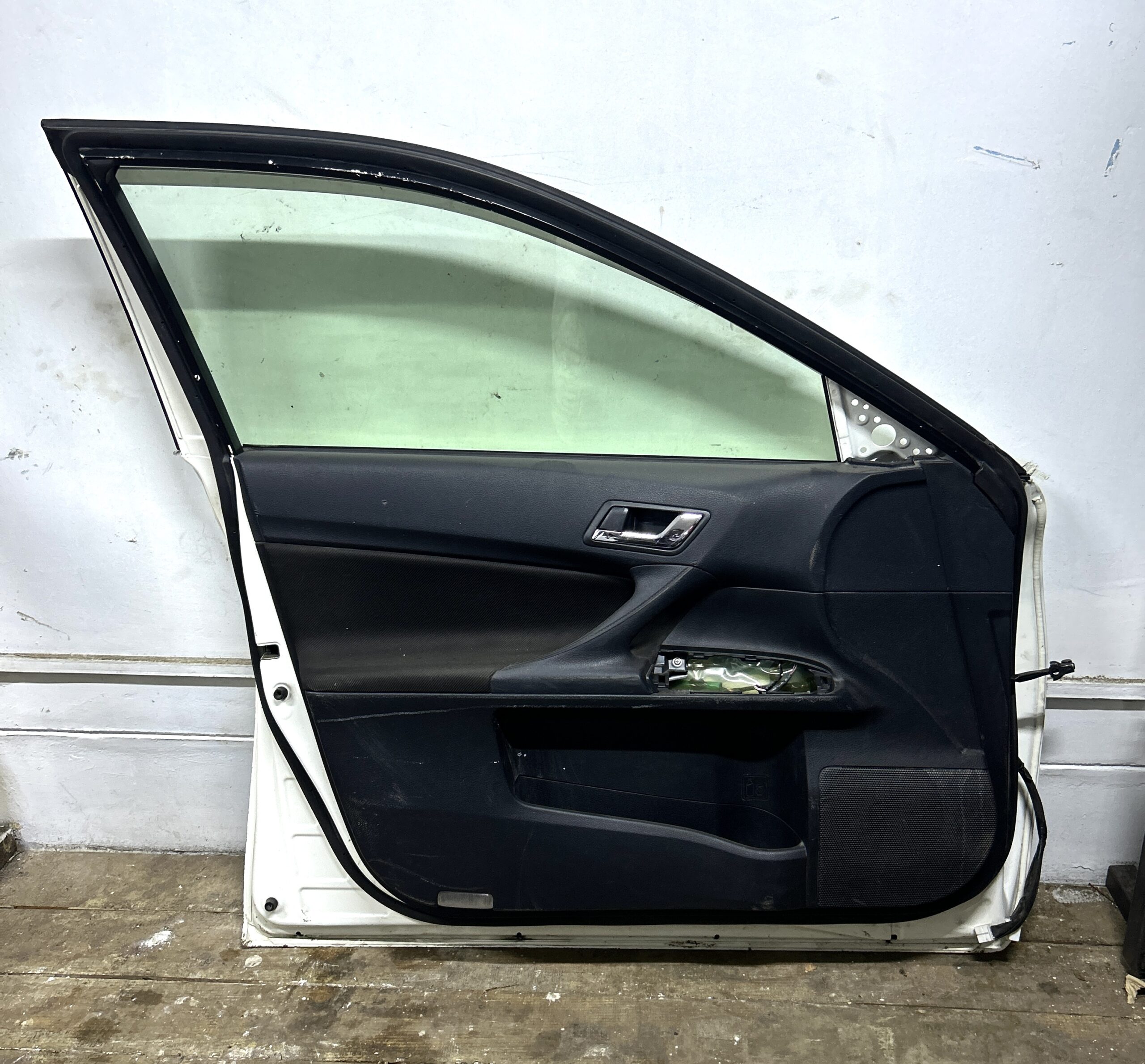 Toyota Mark X Front Doors 2010-2017 - Image 6