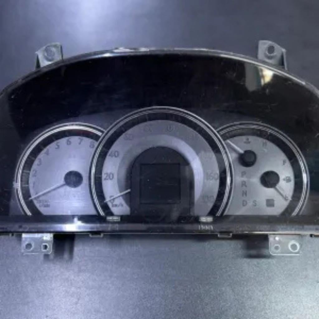 GRS200 Crown Clock Cluster