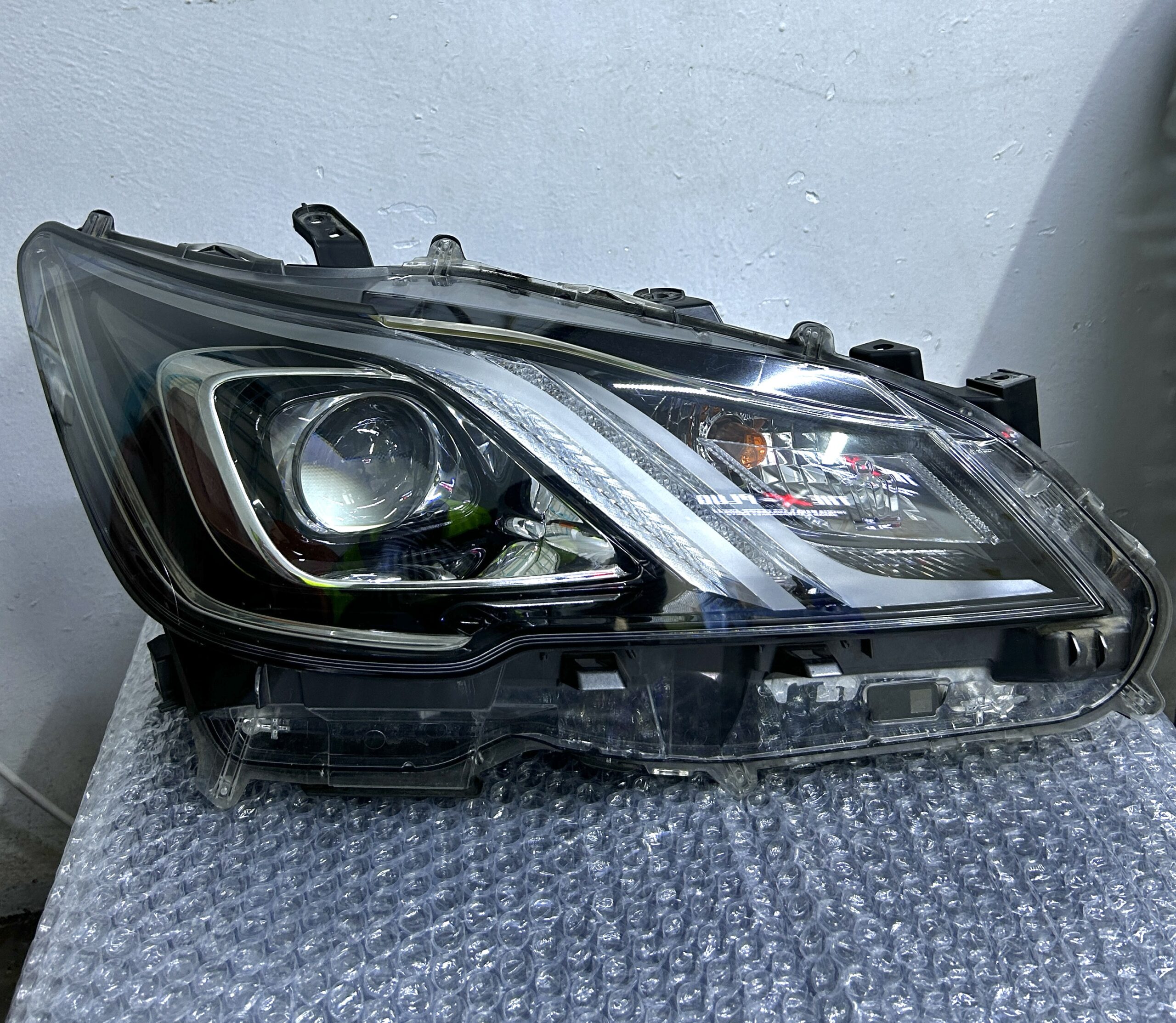 Crown AWS210 Athlete Headlight (2016-2018) - Image 2