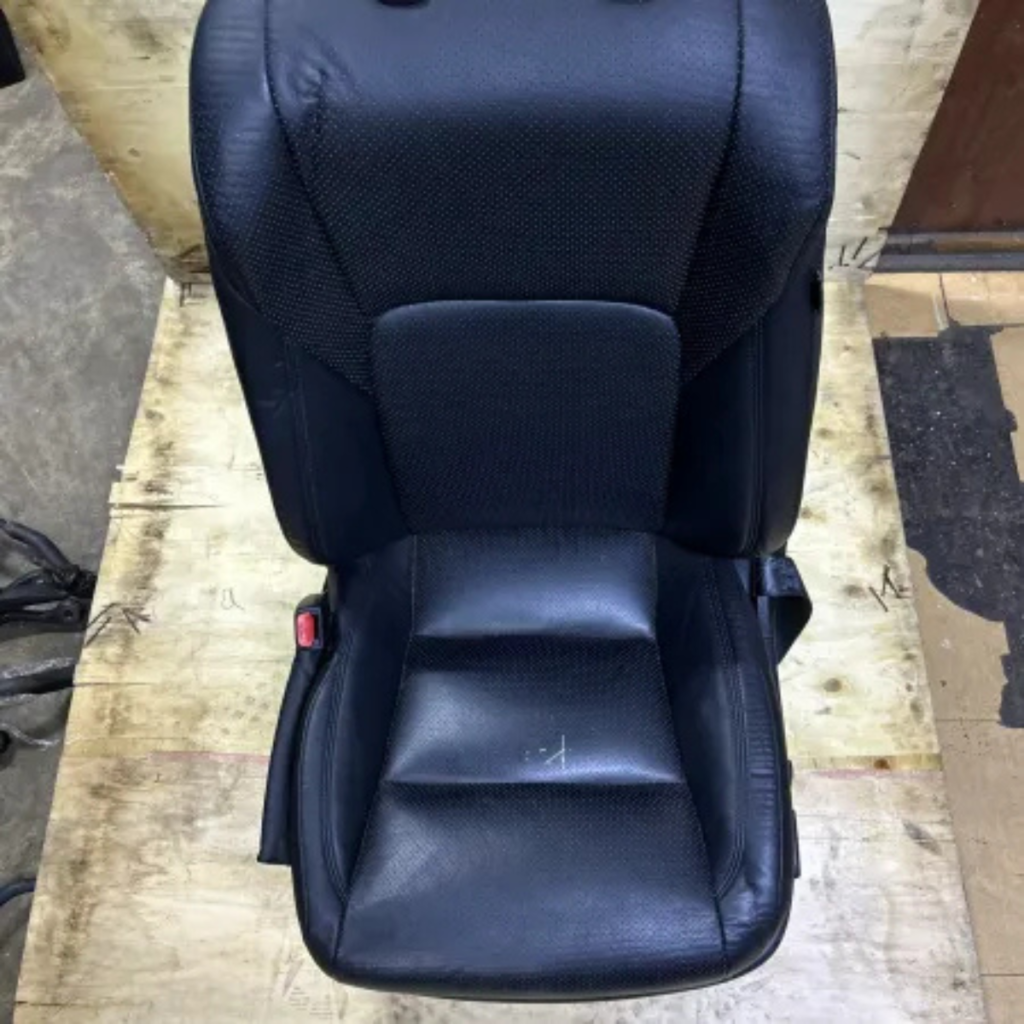 AWS210 Crown 2014-2017 Electric Leather Seats