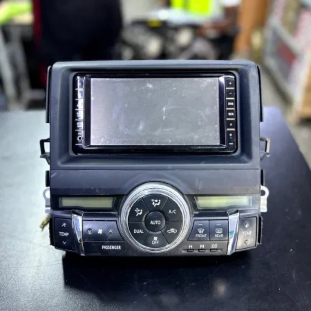 Mark X 2010 Stereo