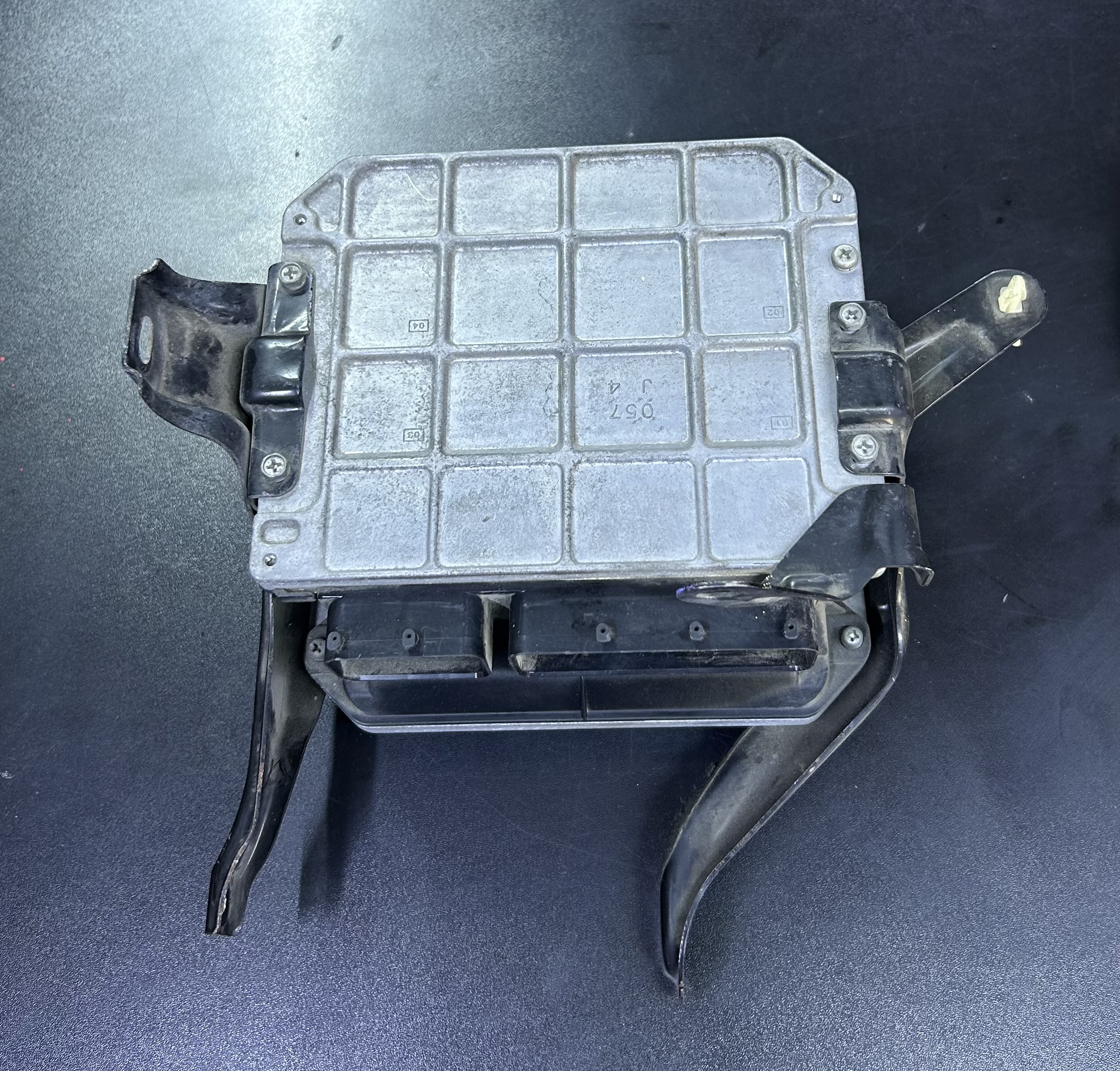 Crown ECU 2014-2017 - Image 2