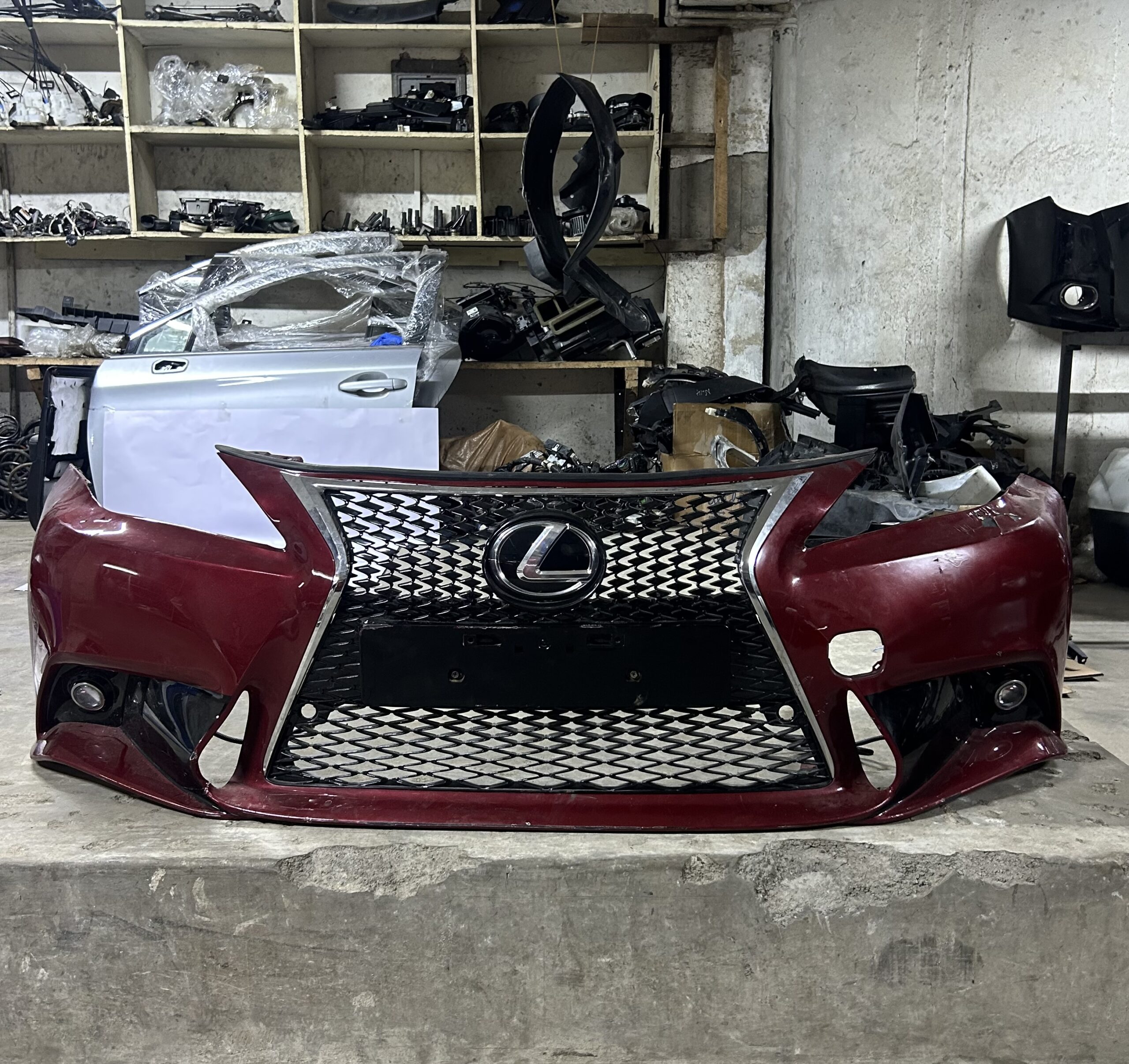 Lexus IS250 Nosecut