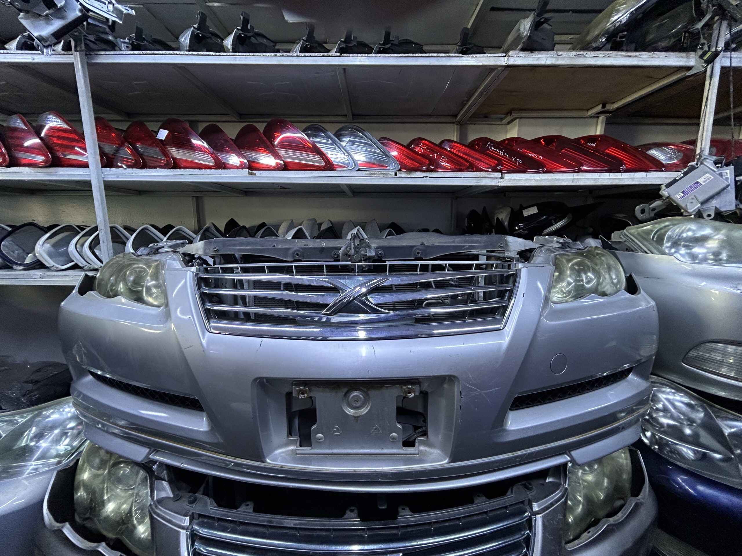 Toyota Mark X Nosecut GRX120