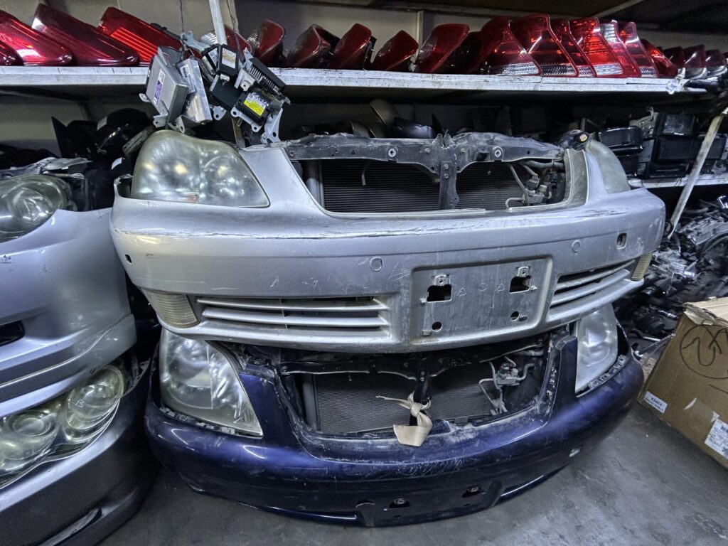 Toyota Crown Nosecut GRS180