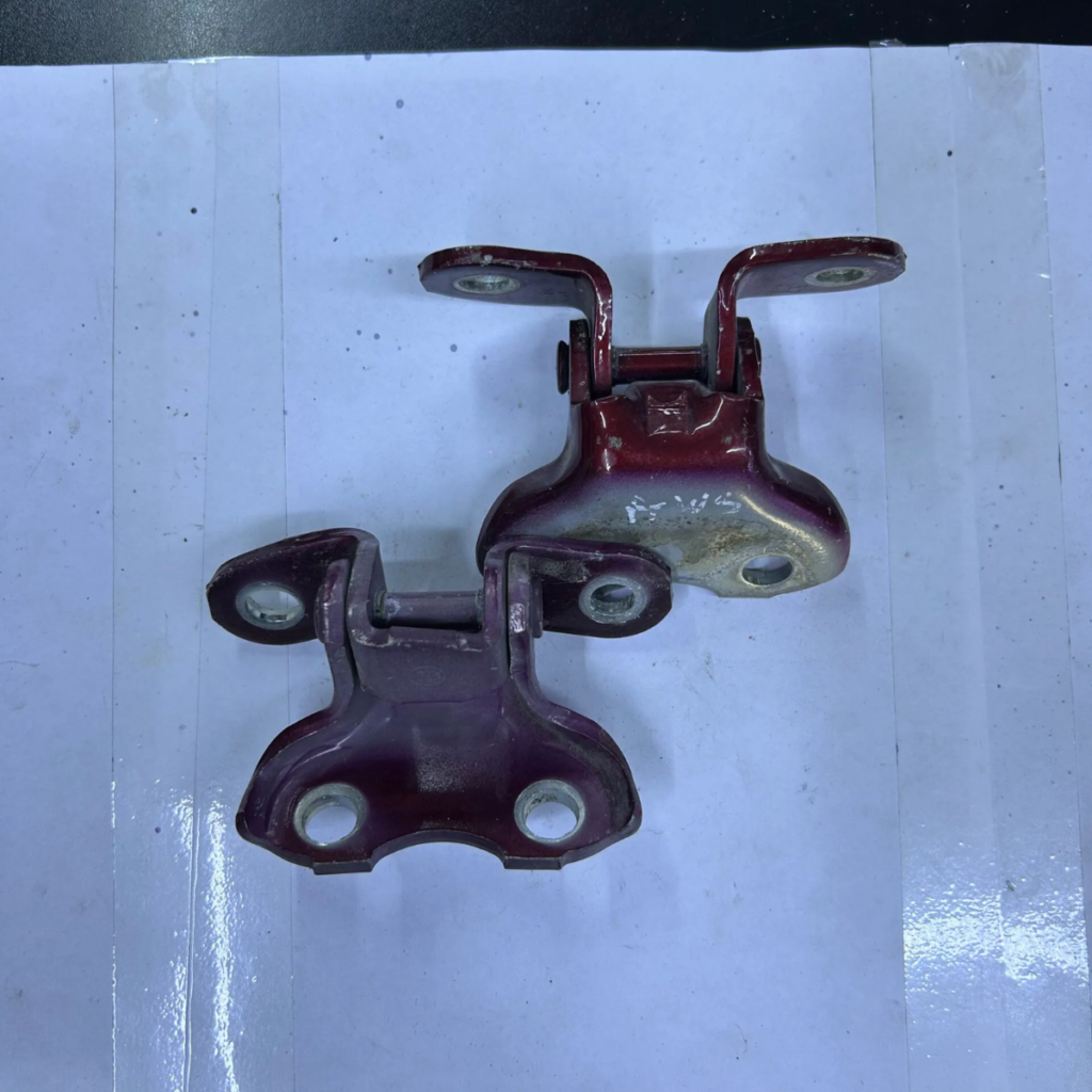 Lexus IS250 Door Hinges