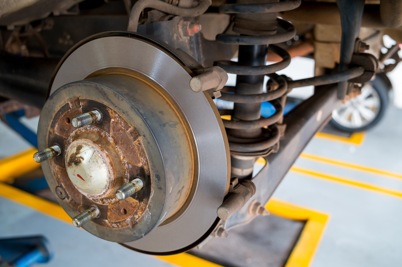 Toyota Crown Suspension Problems – Signs, Causes, and Solutions