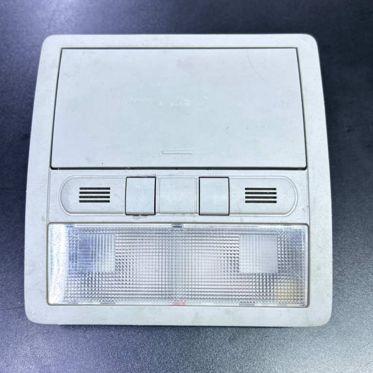 Toyota Mark X GRX120 Dome Light