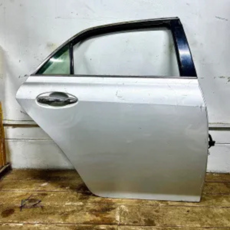 Toyota Mark X Grx120 Rear Door